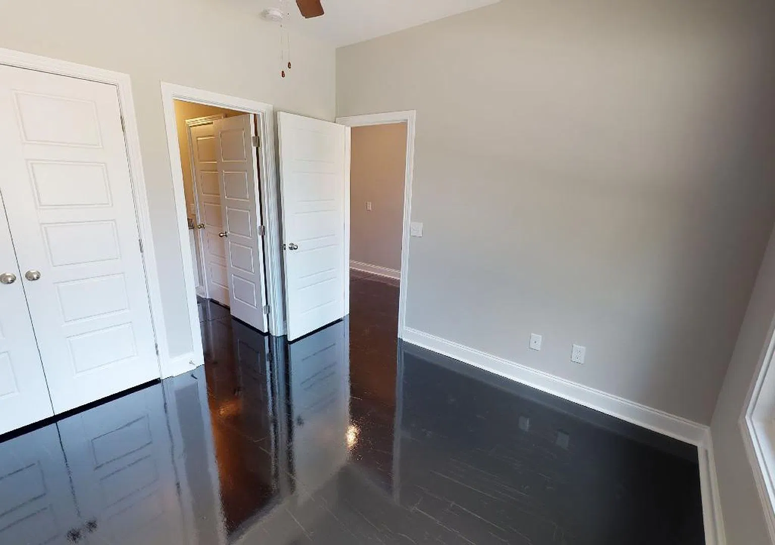 3 Bedroom, 2 Bath Single Family Home - Available for Immediate Move In! — Photo 4