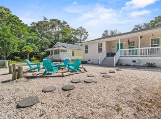 316 NE 52nd St, Oak Island, NC 28465