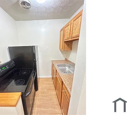 5th image of 895 Clinton Springs Ave APT 4