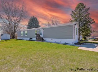 1230 Beaver Dam Dr NE, Belmont, MI 49306