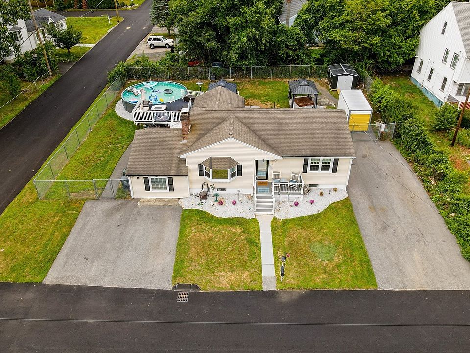 1st image of 77 Valley Rd