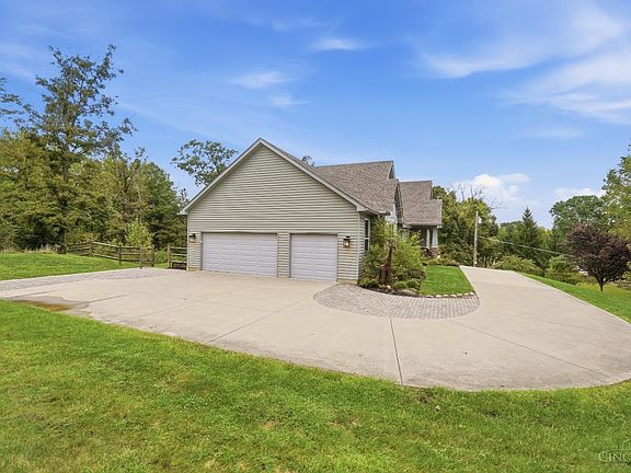 4th image of 5073 Beechwood Rd