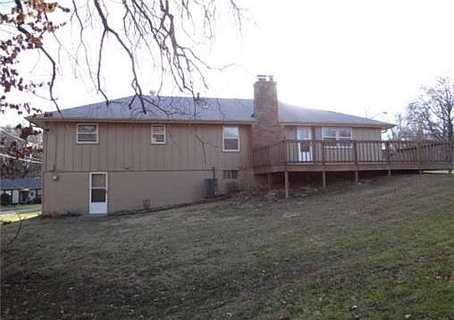 3rd image of 7106 Waverly Ct