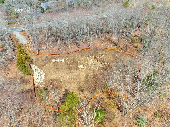 1366 Washington St, Holliston, MA 01746