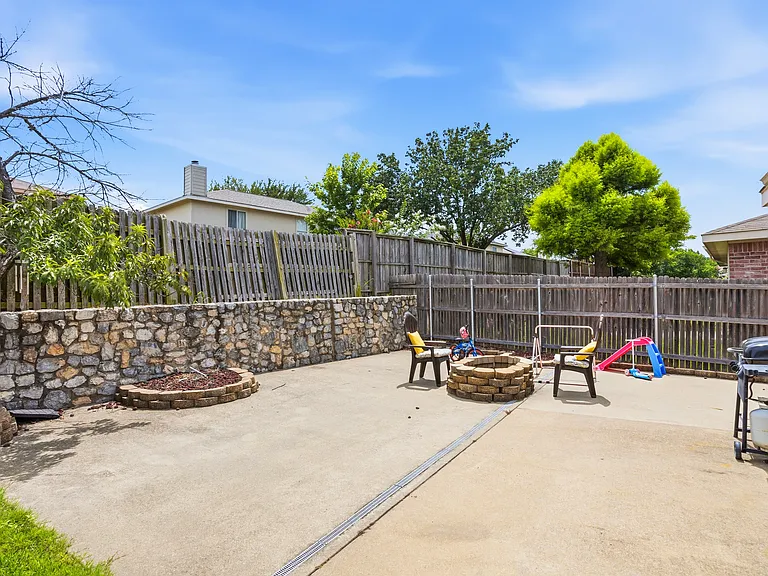 2701 Rudder Ln — Photo 17