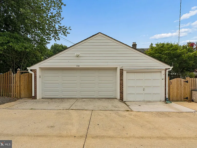 418 Murdock Rd — Photo 44
