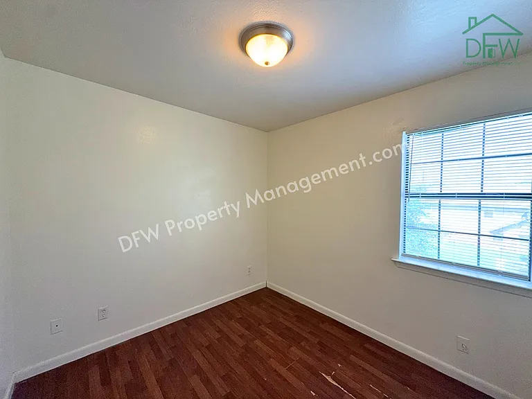 807 W Walnut St #C2 — Photo 14