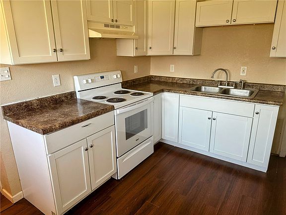 3rd image of 212 S Illinois St