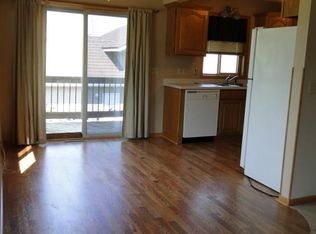106 Meadow Ln, Janesville, MN 56048
