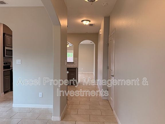 4th image of 500 S Paseo Del Rey St