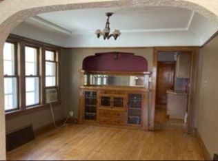 3151 S Mabbett Ave, Milwaukee, WI 53207