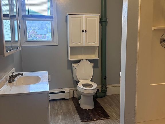 5th image of 218 Delaware Ave
