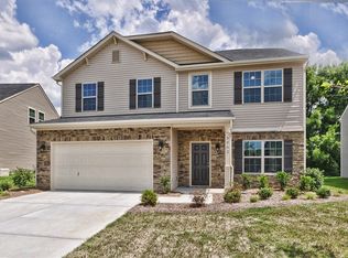3002 Parsifal Ln, Charlotte, NC 28213
