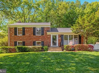 2406 Claremont Dr, Falls Church, VA 22043