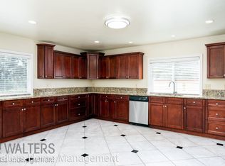 2287 Village Rd, Escondido, CA 92026