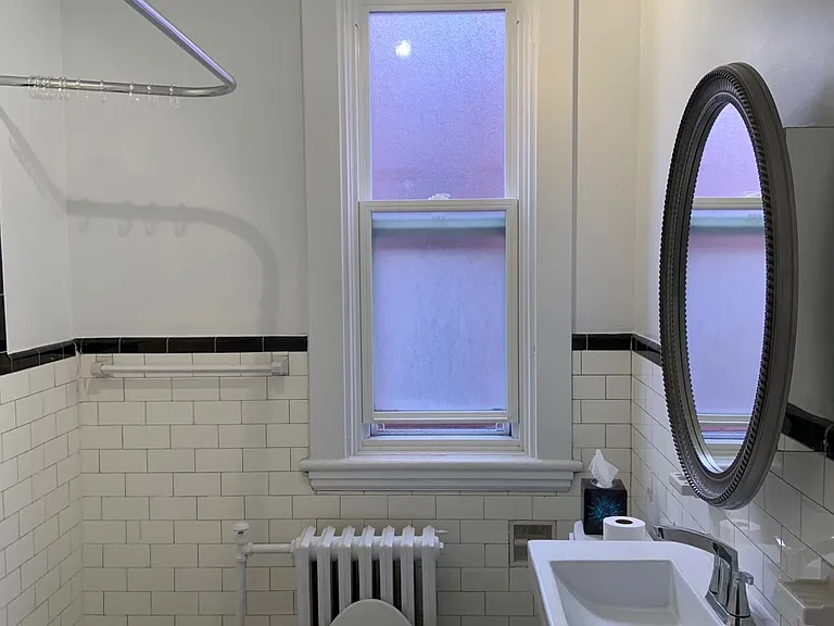 414 Albert St #7 — Photo 11