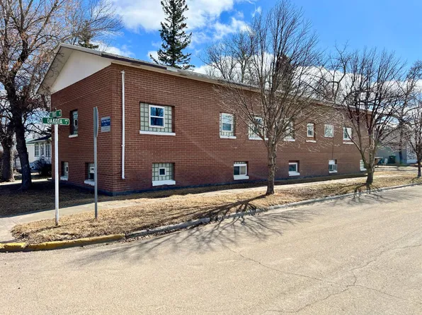 402 1st St, Maddock, ND 58348