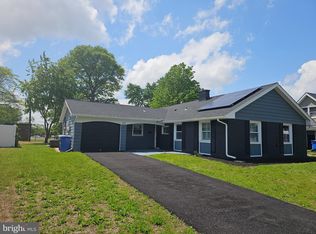 55 Bartlett Ln, Willingboro, NJ 08046