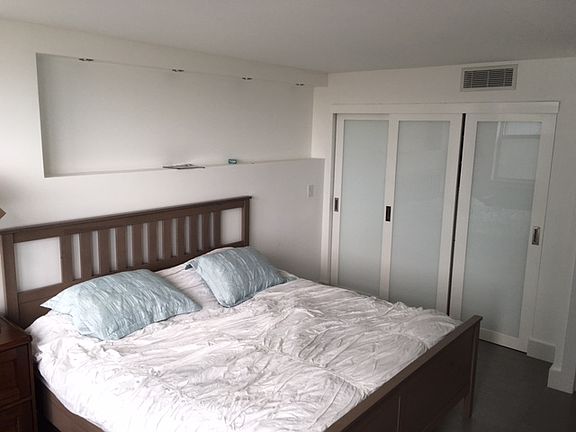 4th image of 6039 Collins Ave APT 926