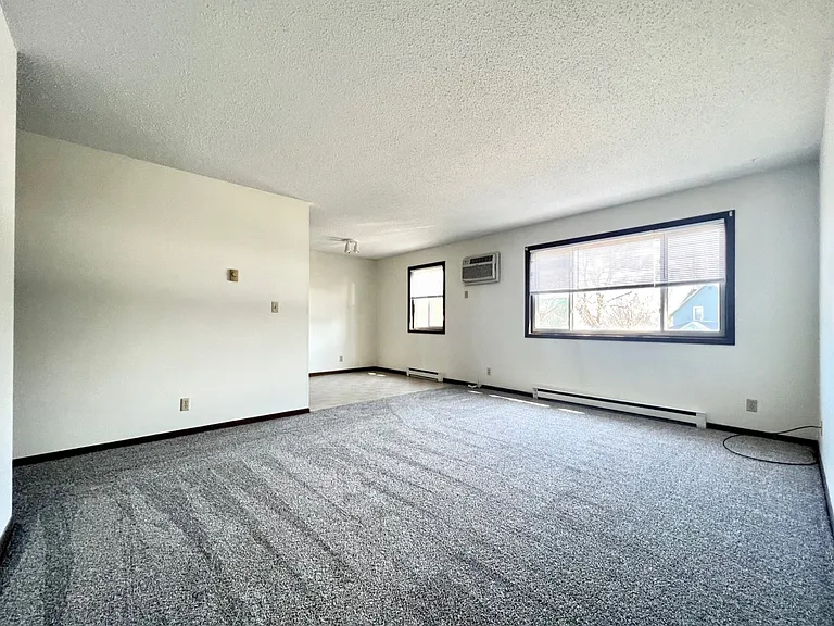 211 S Main St #8 — Photo 11
