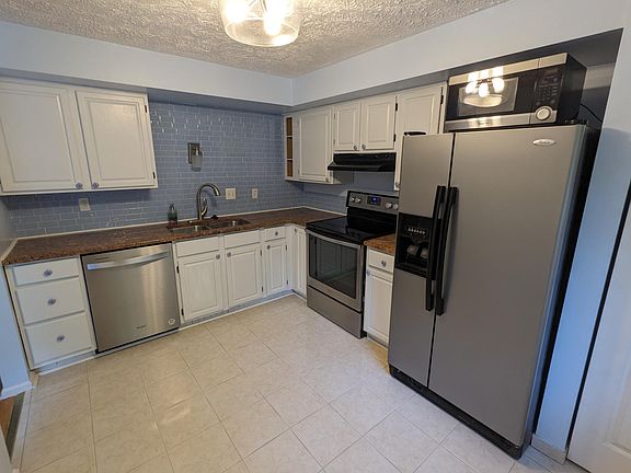 5th image of 1106 Floyd Pl