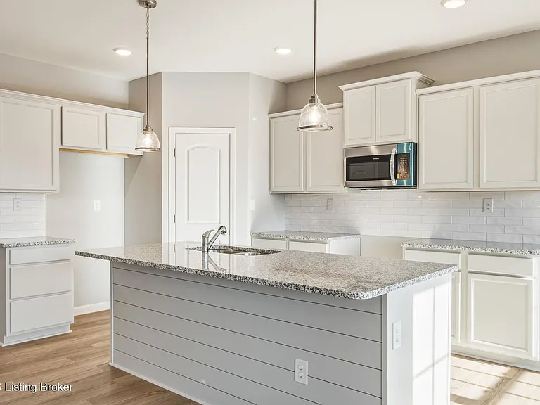 7925 Copper Drift Way — Photo 9
