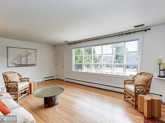 4th image of 17604 Parkridge Dr