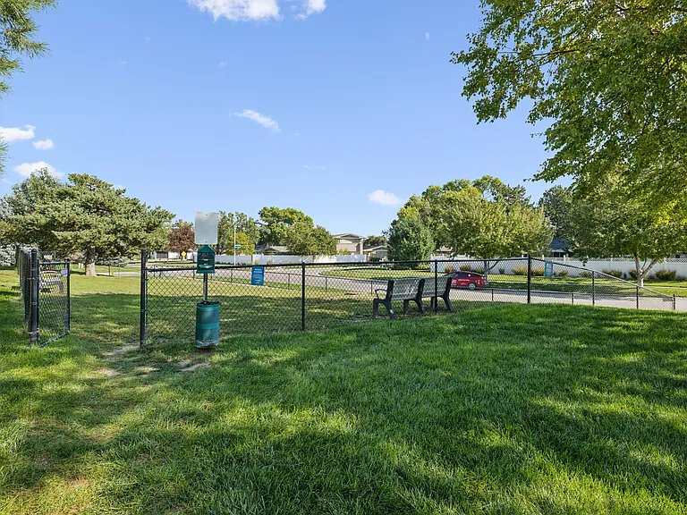 Lakeside Village Apartment Homes — Photo 23