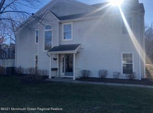 231 Larchwood Ct, Howell, NJ 07731