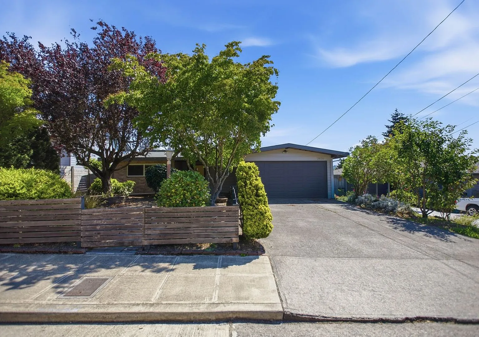 Spacious 4 Bed 2.5 Bath Home with Panoramic Views in Magnolia — Photo 3