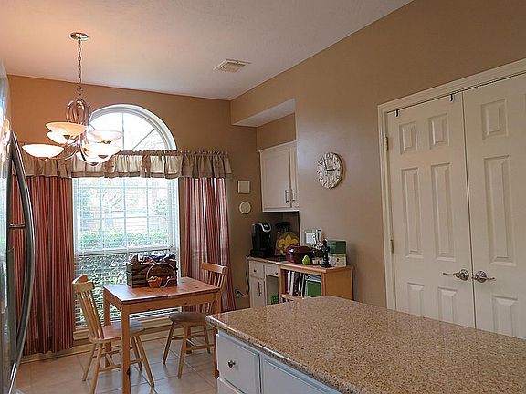 4th image of 13623 Robin Hill Ct
