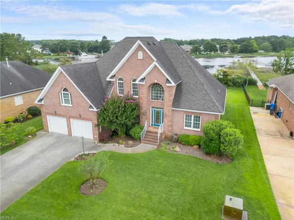 1938 Lancing Crest Ln, Chesapeake, VA 23323