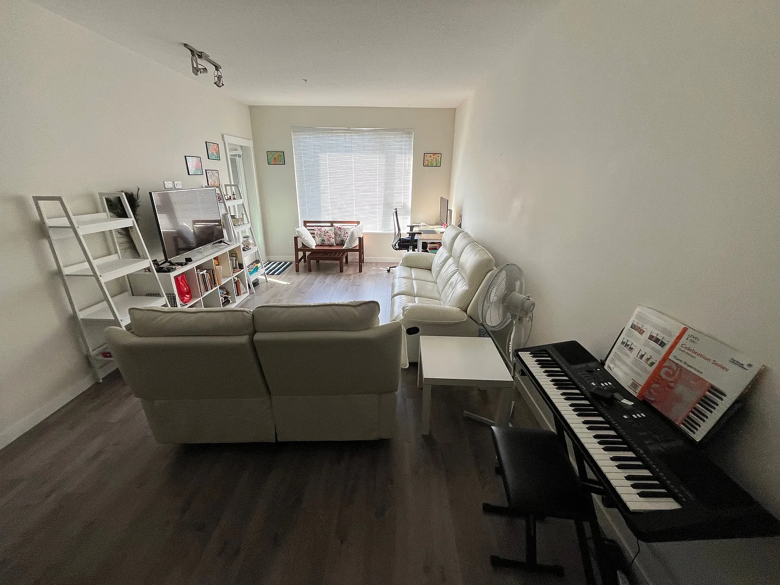 9877 University Cres #210 photo 1
