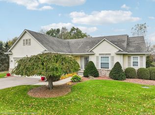 4105 Nancy Ln, White Lake, MI 48383