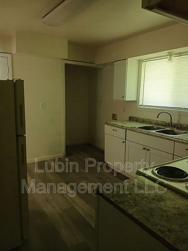3 bed, 2.0 bath, 1064 sqft, $1,250 — Photo 3