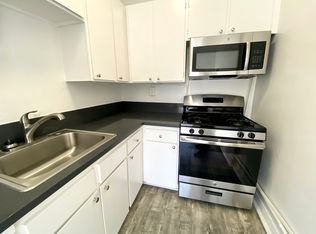 5613 Carlton Way #208, Los Angeles, CA 90028
