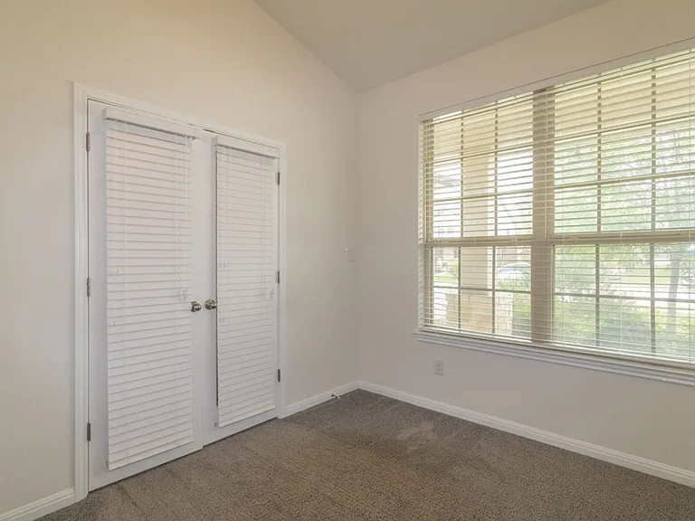 2924 Barbed Wire St — Photo 21