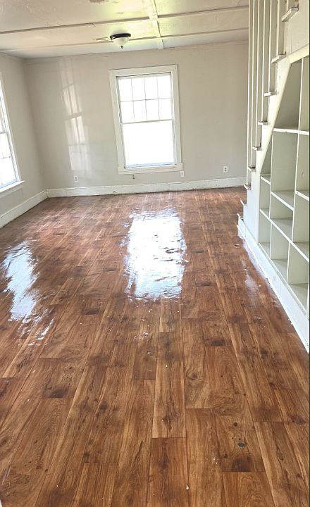 2nd image of 225 Main St
