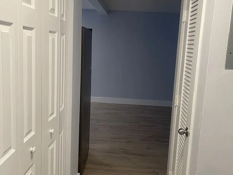 780 NE 46th Ct — Photo 27