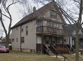 3BR Apt in Milwaukee, Milwaukee, WI 53206