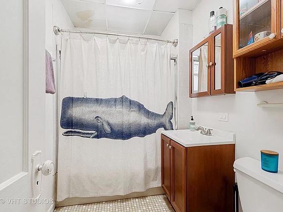 5th image of 2417 N Maplewood Ave #17-2