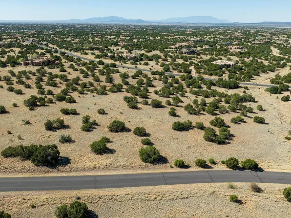 37 Picacho Peak Dr, Santa Fe, NM 87506