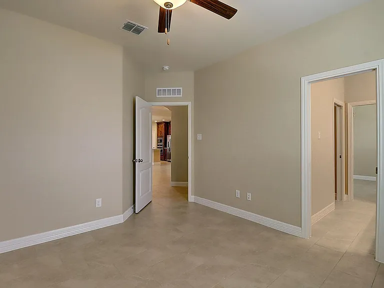 2202 Crystal Bay Dr — Photo 37