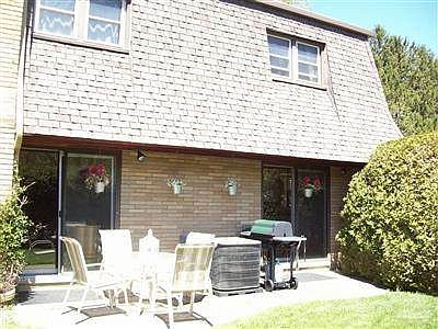 2nd image of 2727 S Lakeshore Dr