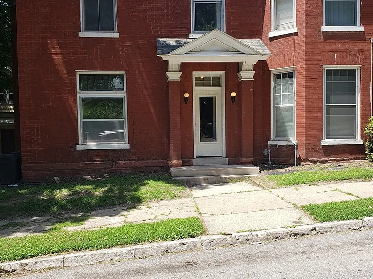 310 S 11th Street — Photo 2