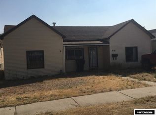 806 Cedar Ave, Kemmerer, WY 83101