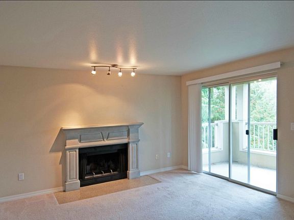 3rd image of 20330 Bothell Everett Hwy APT C303