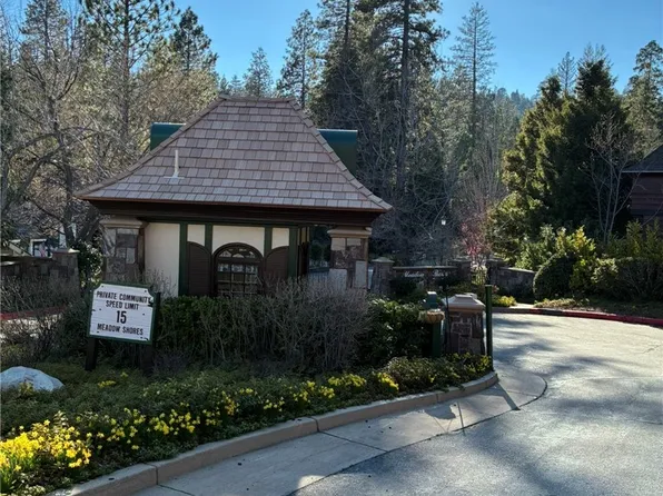 27488 Meadow Bay Dr, Lake Arrowhead, CA 92352