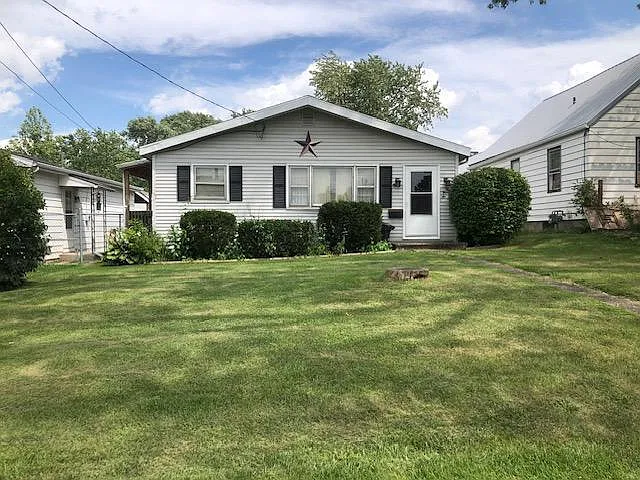 496 Park Blvd photo 1