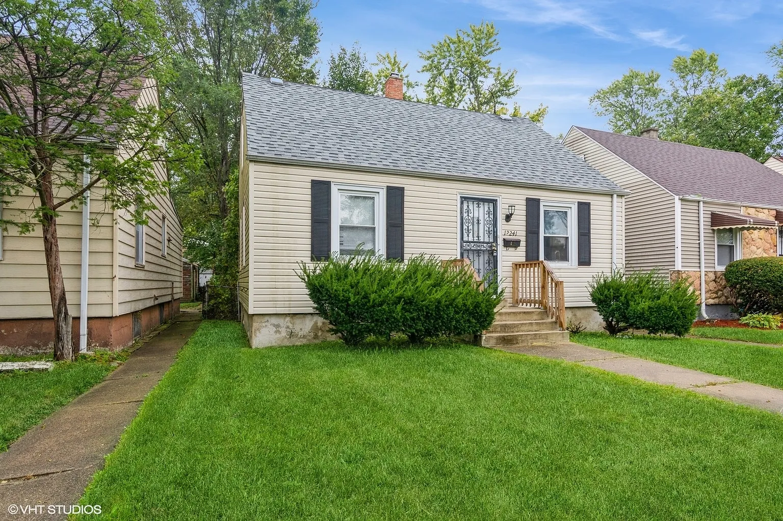 12241 S May St photo 1